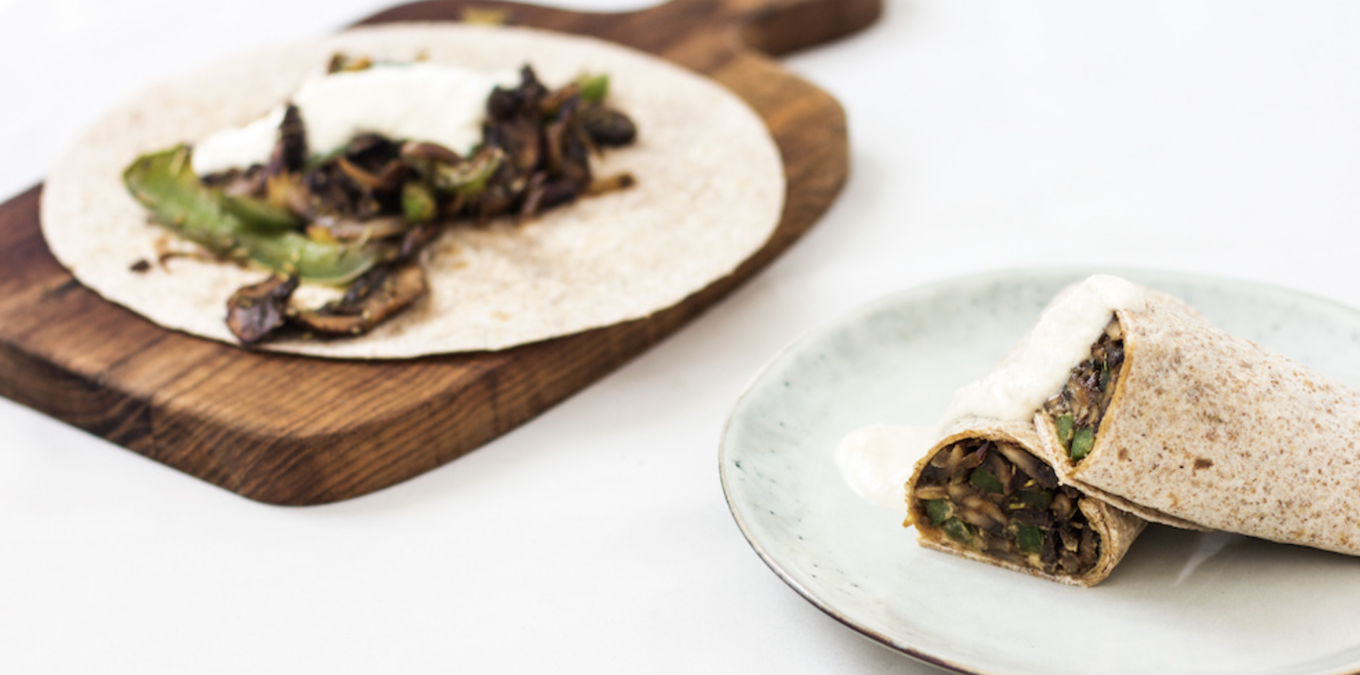 VegNews.phillycheesesteakwraps